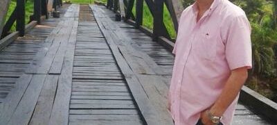 Prefeitura entrega Ponte Nova que liga Aldeia Piracua 