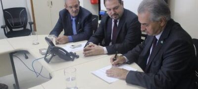 Reinaldo garante do Ministério da Saúde compromisso para liberação de R$ 15,9 milhões para HR de Dourados