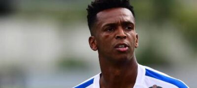 Jô avisa que Drogba não vai jogar “só com nome” se vier ao Corinthians