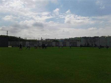 Sem Rodriguinho, Corinthians se reapresenta e faz exames no CT