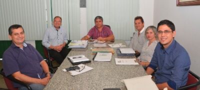 Prefeito Reinaldo Piti participa de reunião com Executivo do Sistema Positivo de Ensino