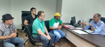 Prefeitura e Agesul recebem pedidos de assentados do Grupo Monte Rico – Fetagri