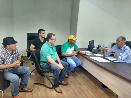 Prefeitura e Agesul recebem pedidos de assentados do Grupo Monte Rico – Fetagri