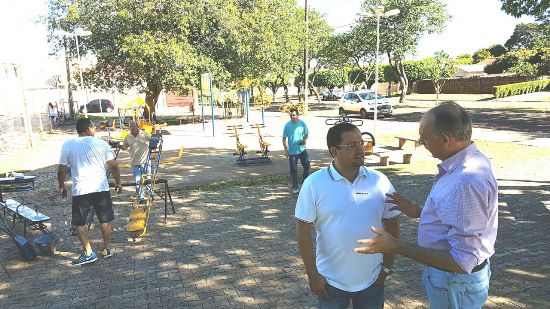 Hélio acompanha revitalização dos centros de esporte e lazer