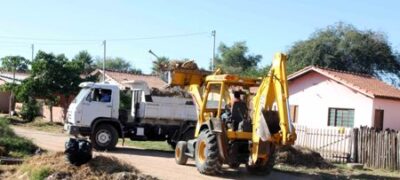 Mutirão de limpeza de ruas segue em vários bairros