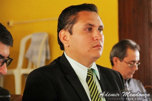 Douglas Vilalba eleito novo presidente da Camara de Caracol