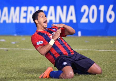 Flamengo mira contratação do atacante paraguaio Cecilio Dominguez