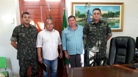 Prefeito Derlei Delevatti responderá pela Junta de Serviço Militar