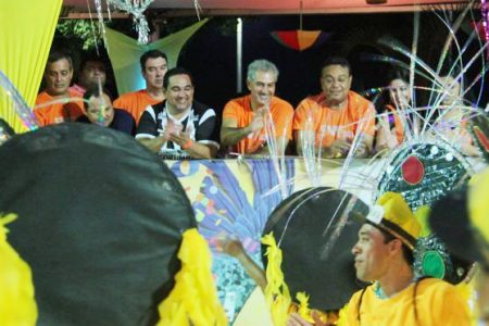 No Carnaval em Corumbá, Reinaldo quer integrar turismo do Pantanal e Bonito
