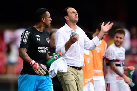 Ceni projeta sequência e não crê em mudança de data do Majestoso