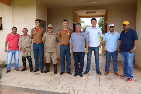 Prefeito Reinaldo Piti acompanha vistoria do Comando Geral dos Bombeiros