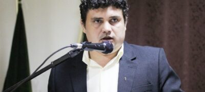 Vereador Jonhys pede emenda para aquisição de Ambulância ao deputado Zé Teixeira