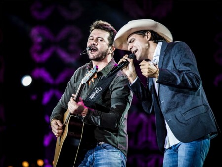 Show com os irmãos Jads e Jadson embalam a 43ª Exporã neste sábado