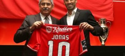 Jonas afasta rumores sobre saída e acerta renovação com o Benfica