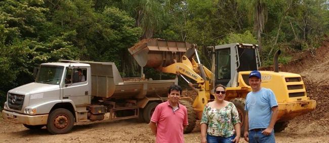 Estradas estão sendo recuperadas em Antônio João