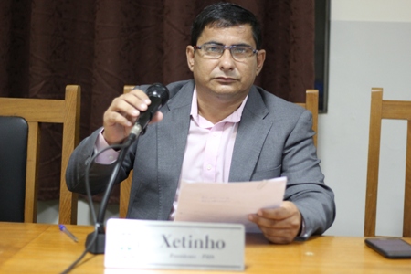 Xetinho pede limpeza de CEIM e retirada de galhos