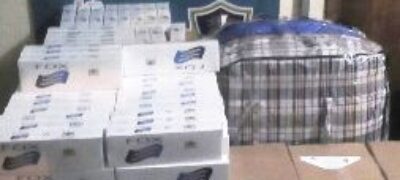 Operação da polícia apreende  brinquedos e cigarros em rodovia