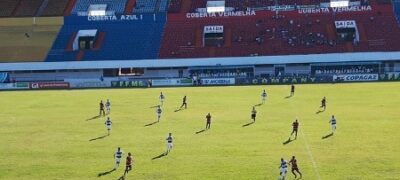 Novo ‘desconhece’ melhor campanha, vence Águia e reverte vantagem