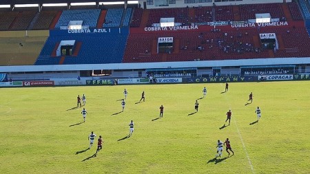 Novo ‘desconhece’ melhor campanha, vence Águia e reverte vantagem