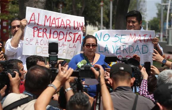 Profissionais de imprensa contra violência no México