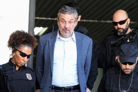 Palocci é condenado a 12 anos de prisão por corrupção passiva e lavagem de dinheiro