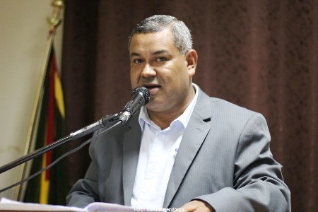 Vereador Hemerson Buiu busca recurso com senador Moka