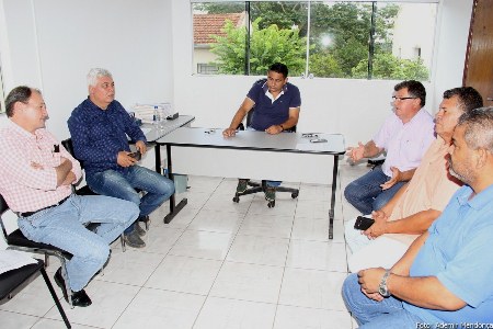 Secretário de Infraestrutura Marcelo Migliolli se reúne com vereadores de Bela Vista