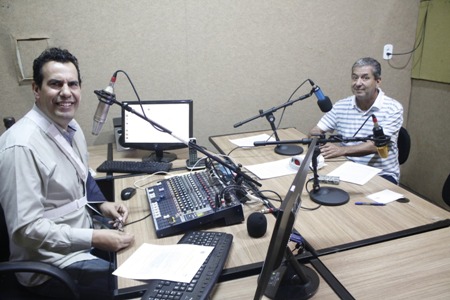 Emissora de rádio entrevista o presidente eleito da Câmara de Vereadores