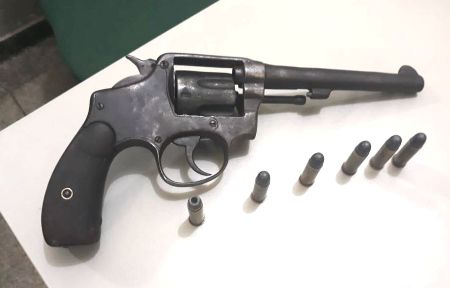 PM de Jardim apreende arma de fogo durante abordagem a indivíduo em bar da cidade