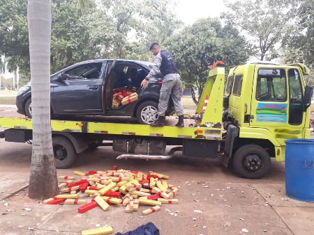 Polícia Militar em Nioaque apreende dois veículos e 450 kg de maconha