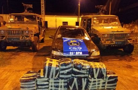 Polícia Militar, em apoio ao Exército Brasileiro, apreende 301 kg de maconha em Bela Vista
