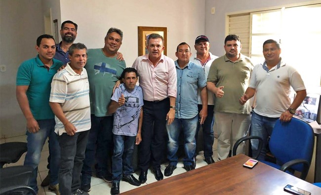 Vereadores de Bela Vista reivindicam ambulância e motoniveladora ao deputado Vander Loubet