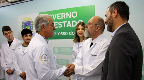 Reinaldo Azambuja anuncia liberação de R$ 860 mil para estruturação do curso de Medicina da UEMS