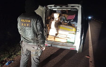 Veículo com mais de mil e duzentos quilos de maconha que seguia para São Paulo foi apreendido pelo DOF durante a Operação Hórus