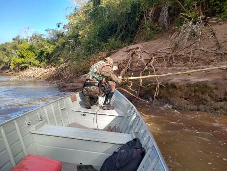 Pma De Jardim Desmonta Acampamento De Pescadores E Apreende Redes De