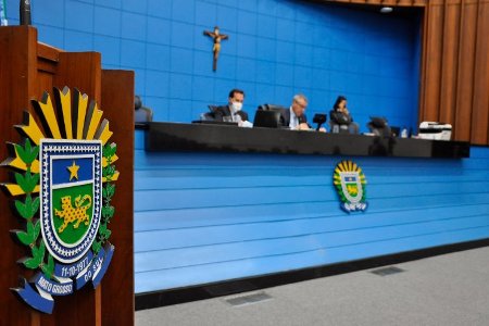 Ordem do Dia: Deputados aprovaram três projetos na sessão desta quarta-feira