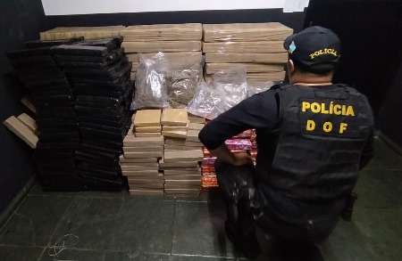 Veículo com mais de uma tonelada de maconha foi apreendido pelo DOF durante a Operação Hórus