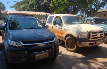 Veículo com sinais de identificação adulterados foi apreendido pelo DOF durante a Operação Hórus