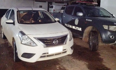 Polícia Militar recupera veículo produto de roubo durante policiamento nas imediações do distrito de Alto Caracol