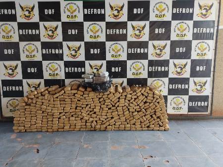 Camionete com mais de meia tonelada de maconha foi apreendida pelo DOF durante a Operação Hórus