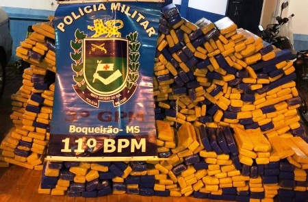 Polícia Militar apreende mais de 1.200 kg de maconha e recupera caminhonete furtada durante “Operação Hórus”