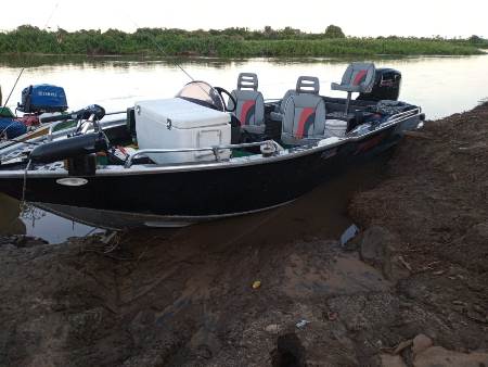 PMA de Miranda fiscaliza 21 embarcações, autua quatro pescadores em R$ 4 mil por pesca ilegal e apreende lancha, barco, motor de popa e petrechos de pesca