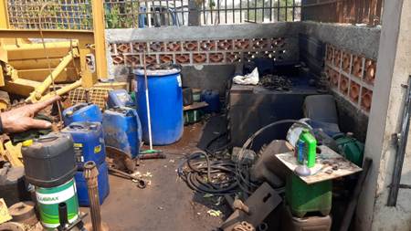 PMA de Jardim interdita oficina mecânica e autua proprietário por lançamento de efluentes de óleos e graxas poluindo o solo