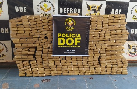 Veículo carregado com mais de 400 quilos de maconha foi apreendido pelo DOF durante a Operação Hórus
