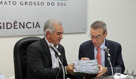 Governador sanciona 40 novas leis, entre elas CNH Social, ampliação do Mais Social, Refis e Conta de Luz Zero