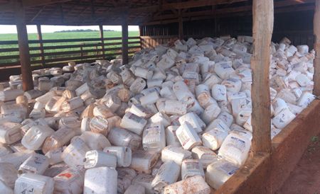 PMA de Campo Grande autua arrendatária rural de 35 anos em R$ 20 mil por armazenamento ilegal de embalagens de agrotóxicos
