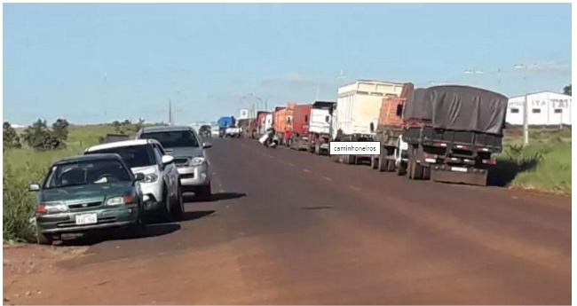 Aumento dos combustíveis provoca greve de caminhoneiros no Paraguai