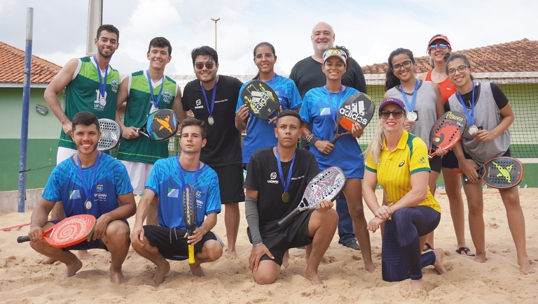 Delegação de MS embarca rumo ao Ceará para disputar os Jogos Universitários Brasileiros de Praia 2022