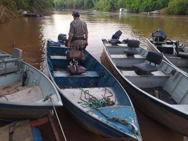 PMA do Grupamento Distrito de Águas do Miranda autua dois pescadores campo-grandenses por pesca ilegal