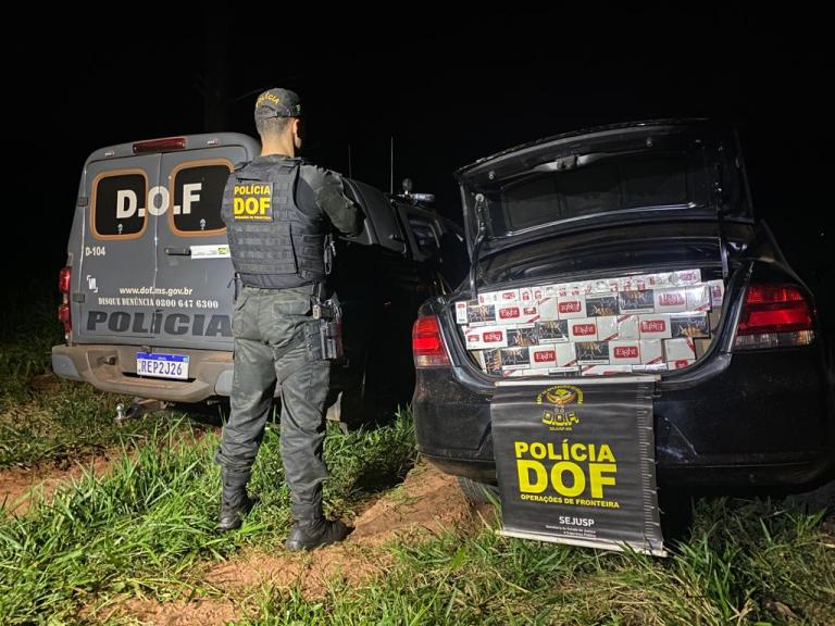 DOF apreende carro carregado com cigarro contrabandeado na MS-295 em Eldorado